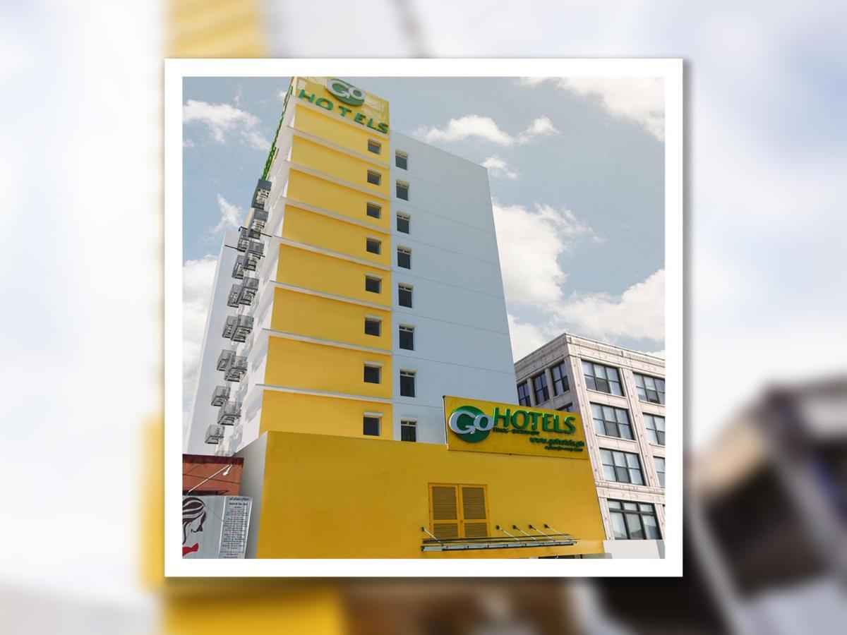 Go Hotels Timog Quezon City Bagian luar foto