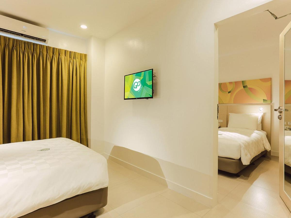 Go Hotels Timog Quezon City Bagian luar foto