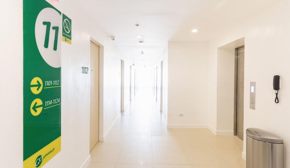 Go Hotels Timog Quezon City Bagian luar foto