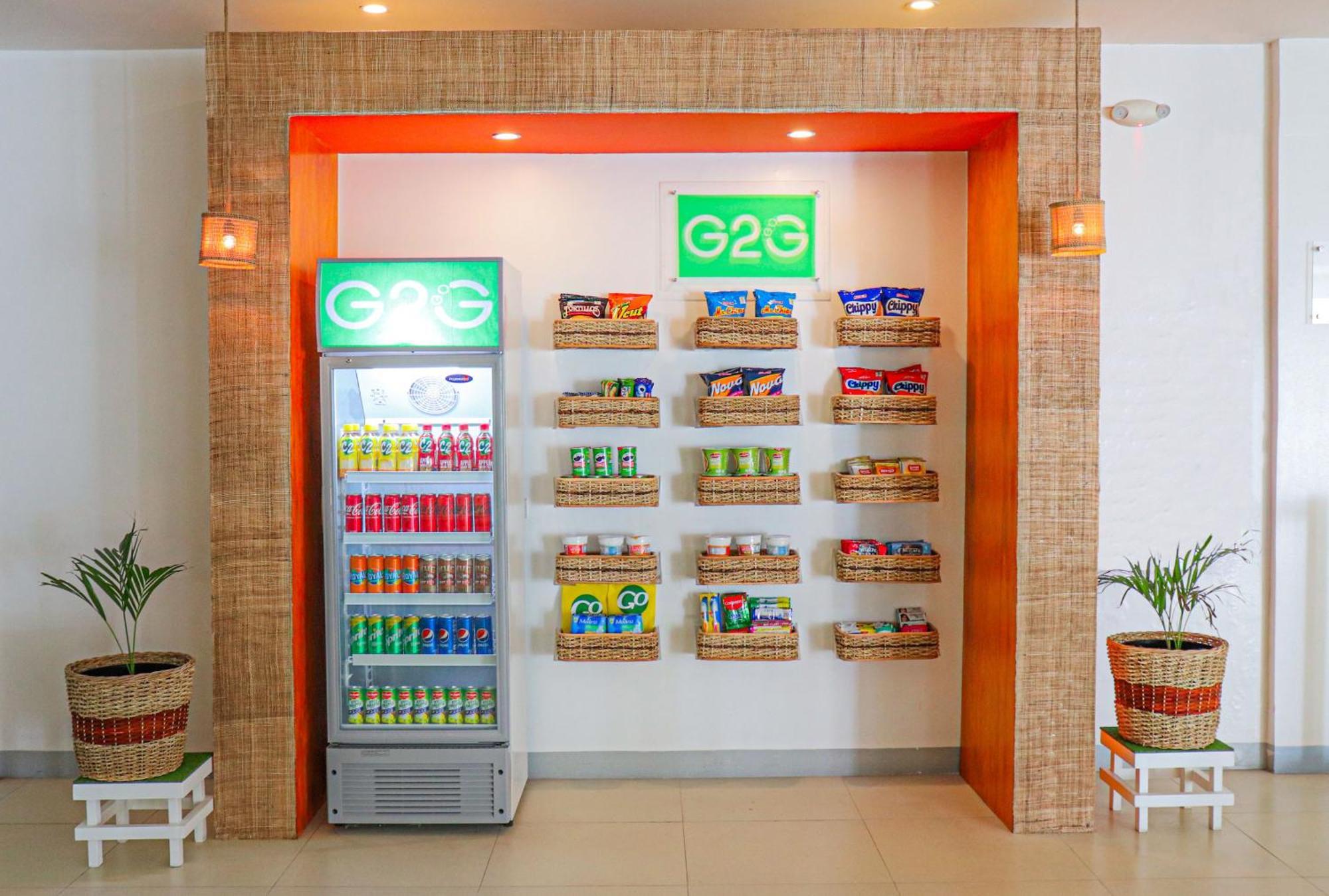 Go Hotels Timog Quezon City Bagian luar foto
